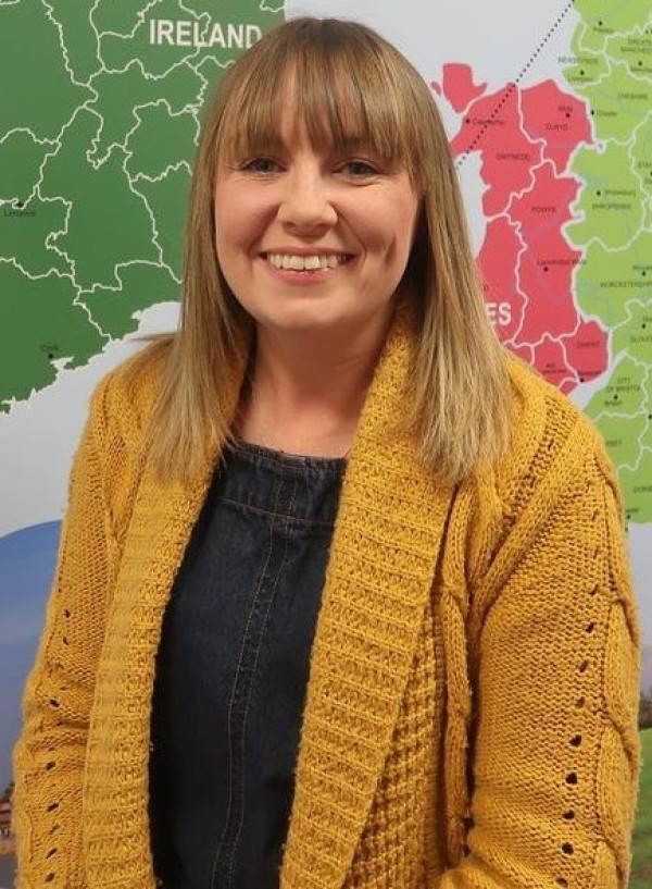 Helen Earnshaw Image